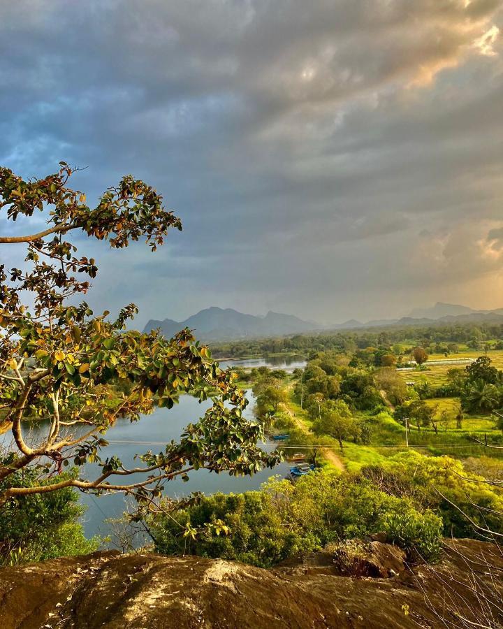 Bed and Breakfast Grand Freedom Sigiriya Esterno foto