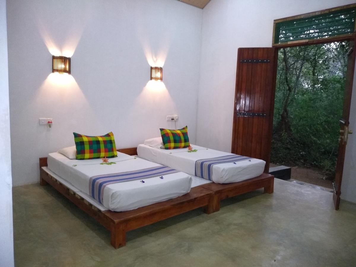 Bed and Breakfast Grand Freedom Sigiriya Esterno foto